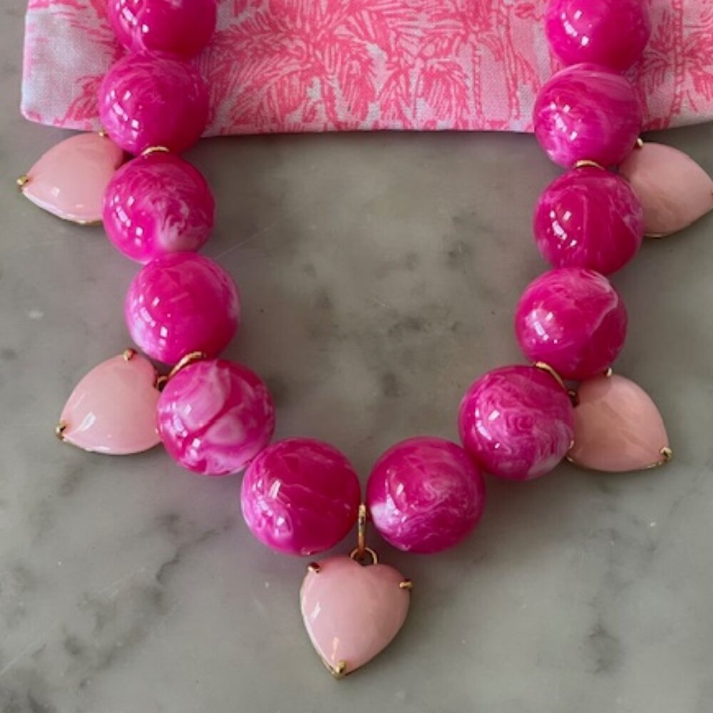 LILLY PULITZER x Lele Heart Country Club Necklace Passionfruit Pink - Picture 11 of 14